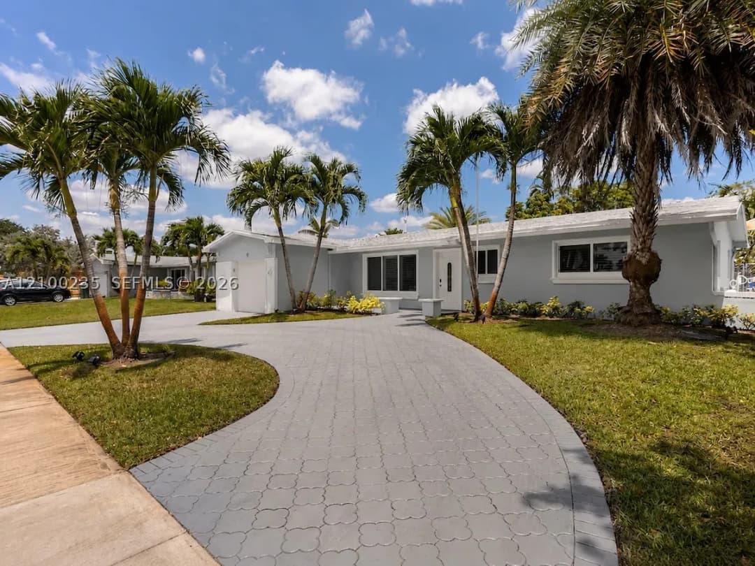 10911 Taft St, Pembroke Pines, Florida 33026